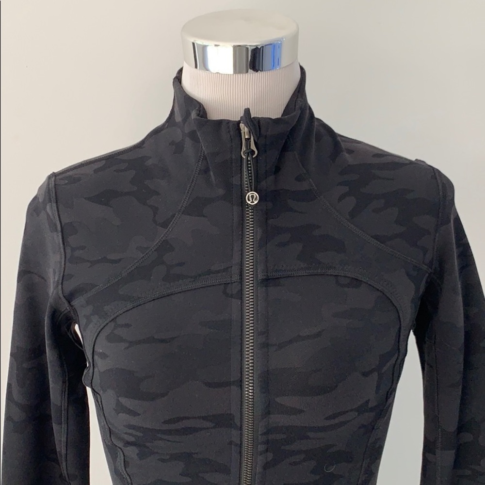 Women’s Camo Lululemon Athletica Forme Jac…